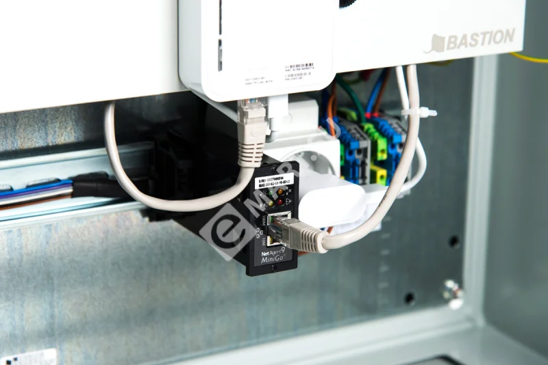 988-skat-smart-ups-1000-ip65-smnp-wi-fi-3